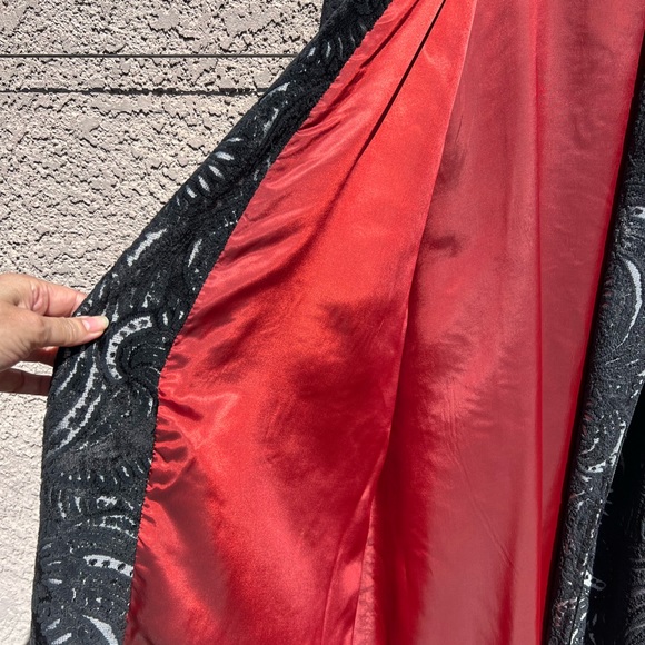 Robert Graham Robe - Picture 7 of 12